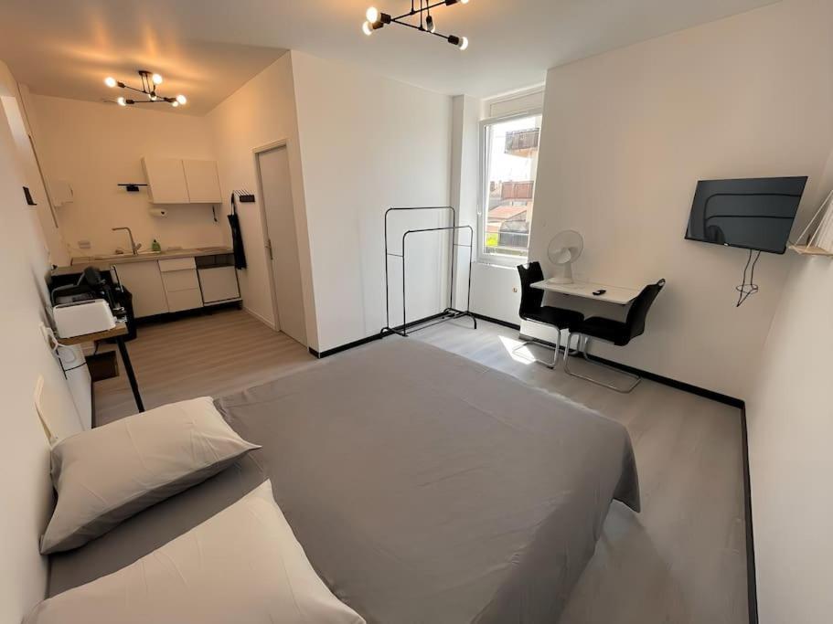 Studio B2 20M2 Cosy 5Min A Pied Des Gares Роан Экстерьер фото